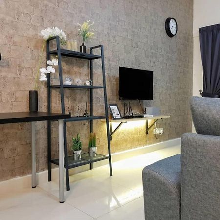 Puchong 8-12 Pax 5Min Lrt Cozy Apartment Ioi Mall Екстериор снимка