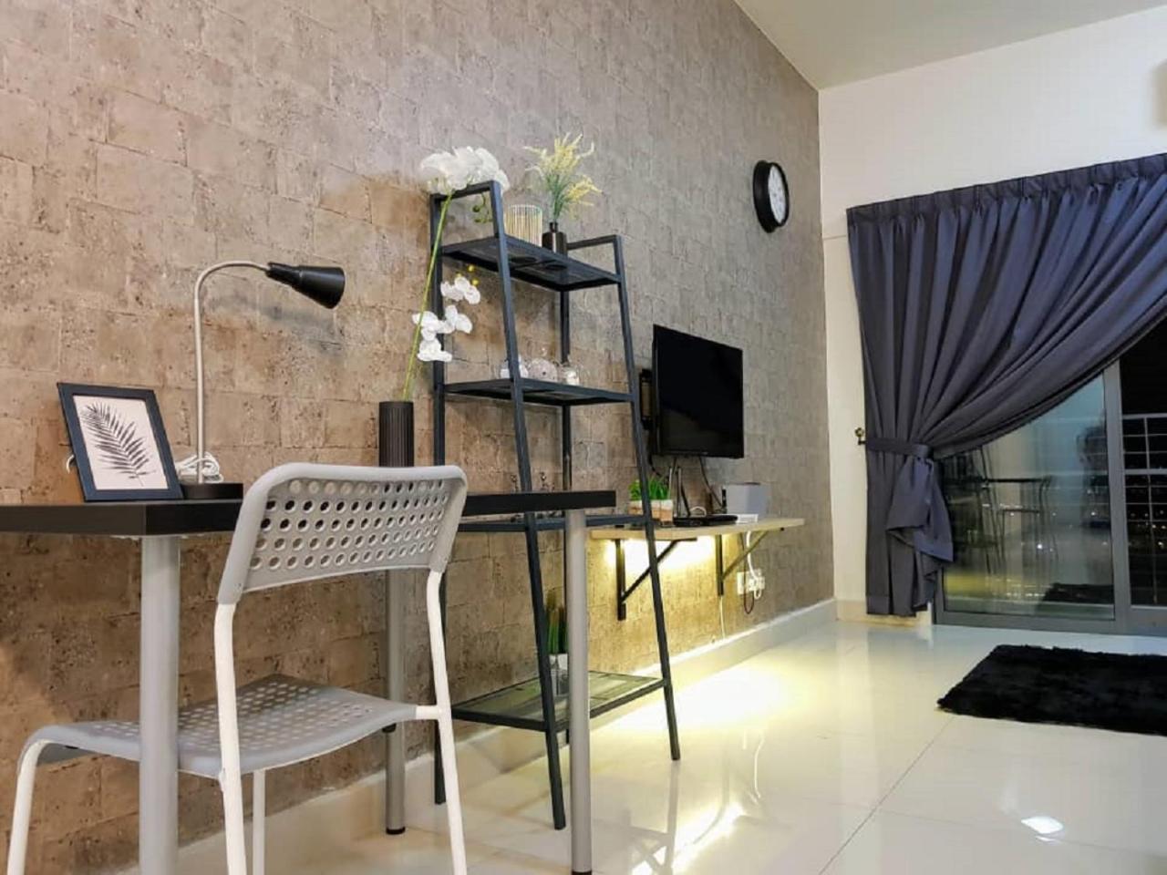 Puchong 8-12 Pax 5Min Lrt Cozy Apartment Ioi Mall Екстериор снимка