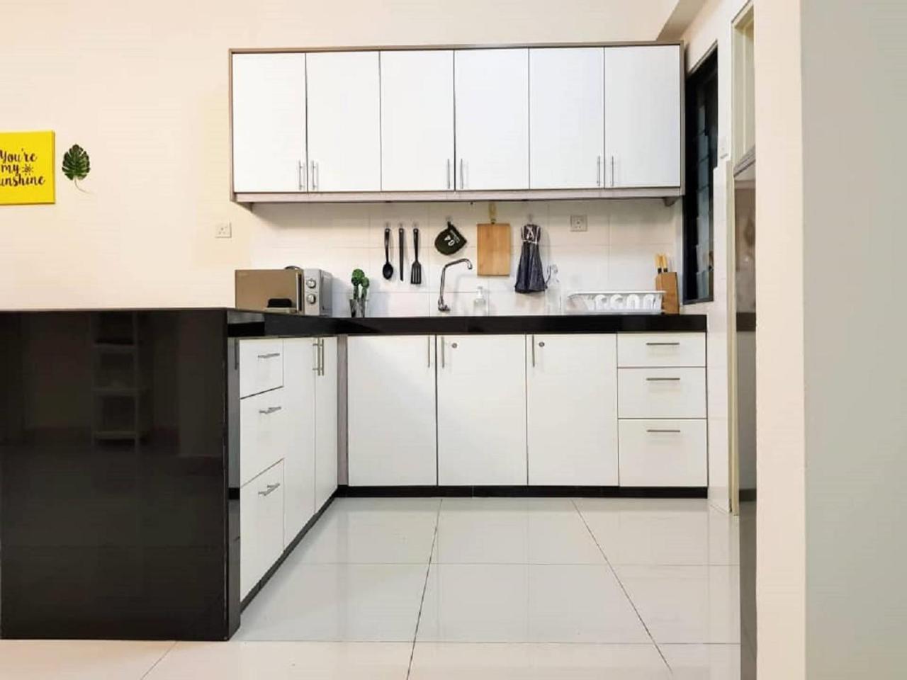 Puchong 8-12 Pax 5Min Lrt Cozy Apartment Ioi Mall Екстериор снимка