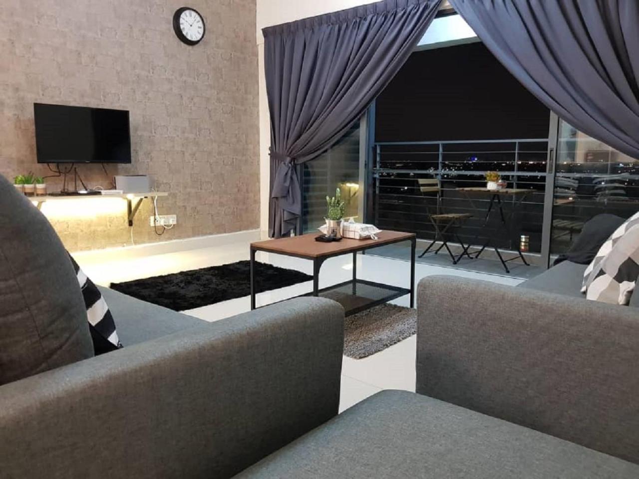 Puchong 8-12 Pax 5Min Lrt Cozy Apartment Ioi Mall Екстериор снимка